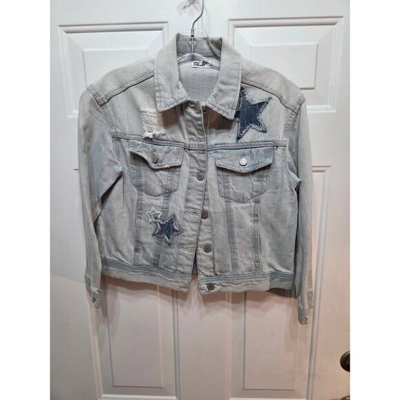 Epic Threads Star Patch Denim Jacket Distressed Light Wash Women’s Size Medium M - Picture 1 of 5